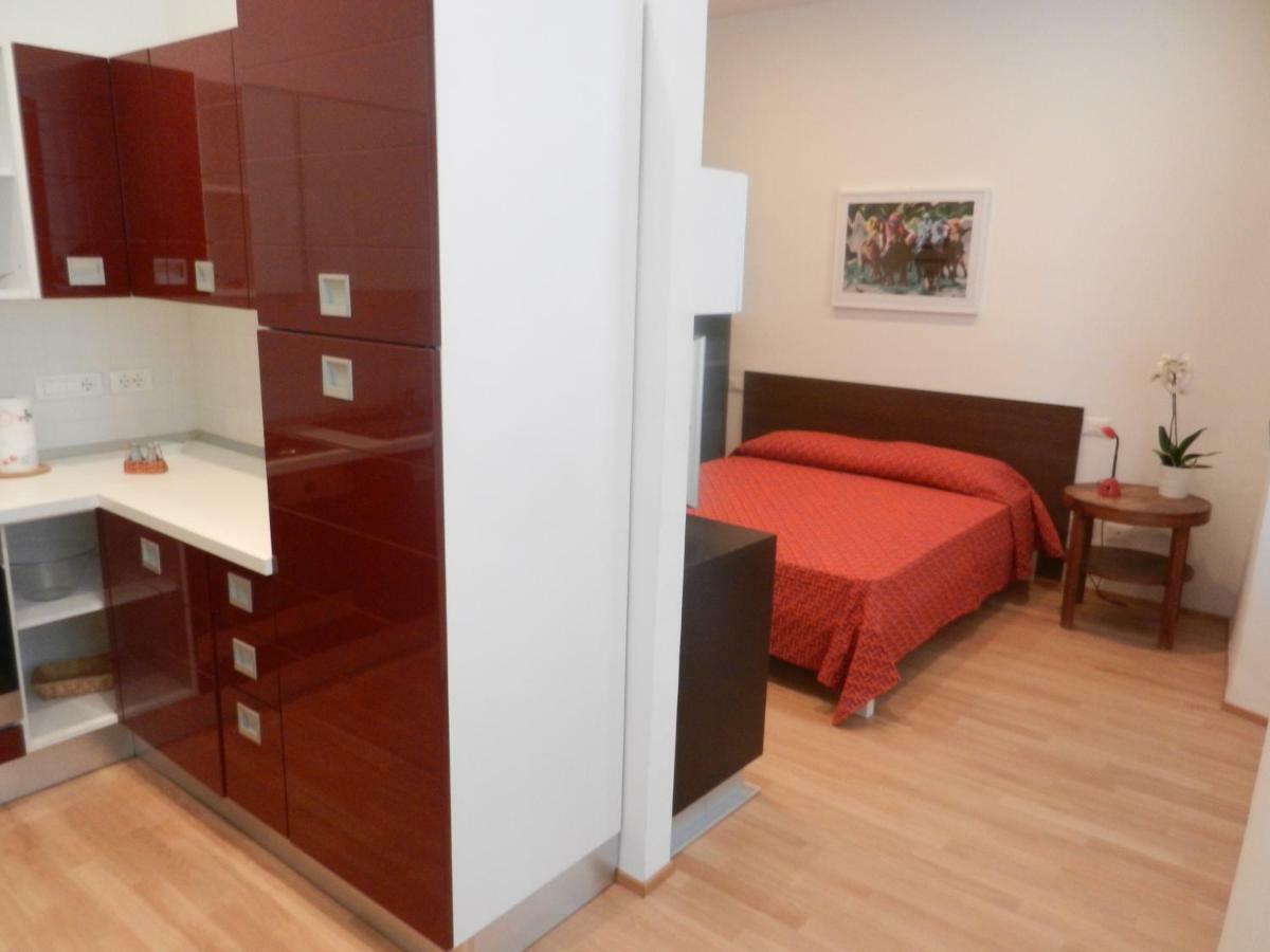 Central Guesthouse La Spezia Bagian luar foto