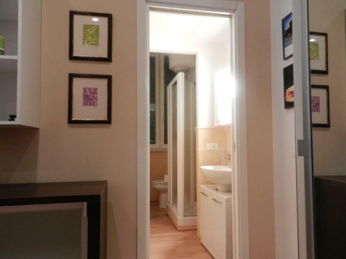 Central Guesthouse La Spezia Bagian luar foto